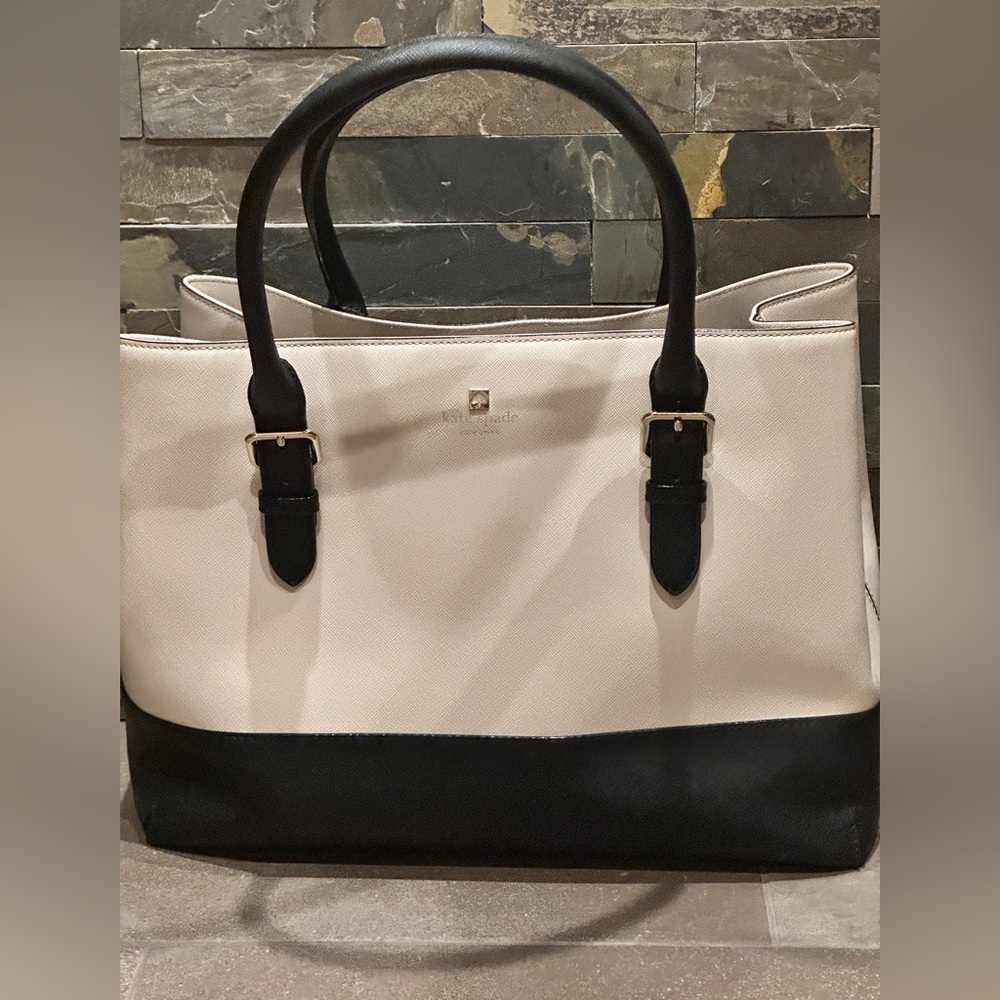 Kate Spade Cove Street Colorblock Airel Tote in the colorway Pumice/Black - Picture 5 of 16